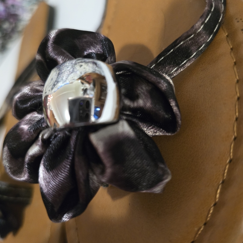 JEFFERY D Flip Flop Sandals Flower Decal in Animal Print w Silver Hardware Sz 7 - Picture 6 of 13